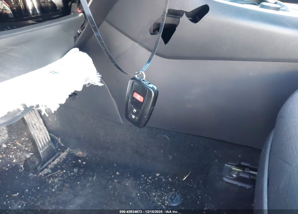 2024 TOYOTA RAV4 HYBRID XLE VIN: 2T3RWRFV9RW250973