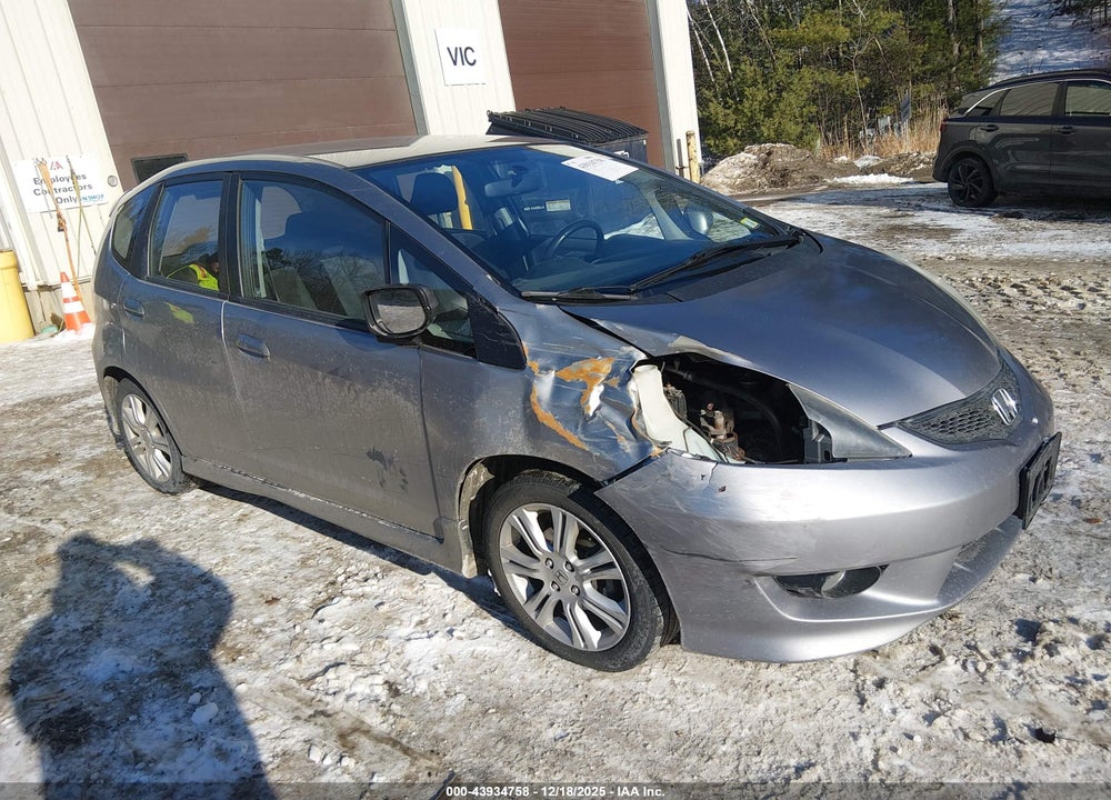 2010 HONDA FIT SPORT VIN: JHMGE8G40AC014194