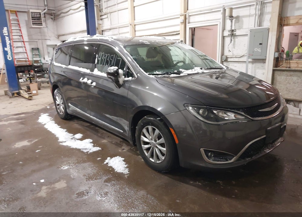 2017 CHRYSLER PACIFICA TOURING-L VIN: 2C4RC1BG7HR757073