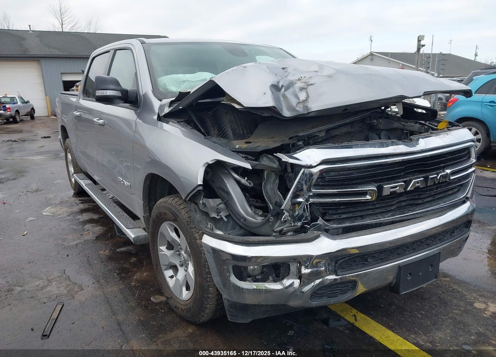 2019 RAM 1500 BIG HORN/LONE STAR  4X4 5'7 BOX VIN: 1C6SRFFT4KN824020
