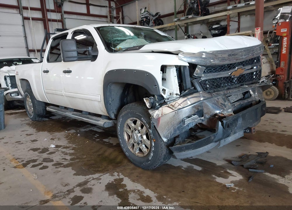 2011 CHEVROLET SILVERADO 2500HD LT VIN: 1GC1KXCG9BF224710