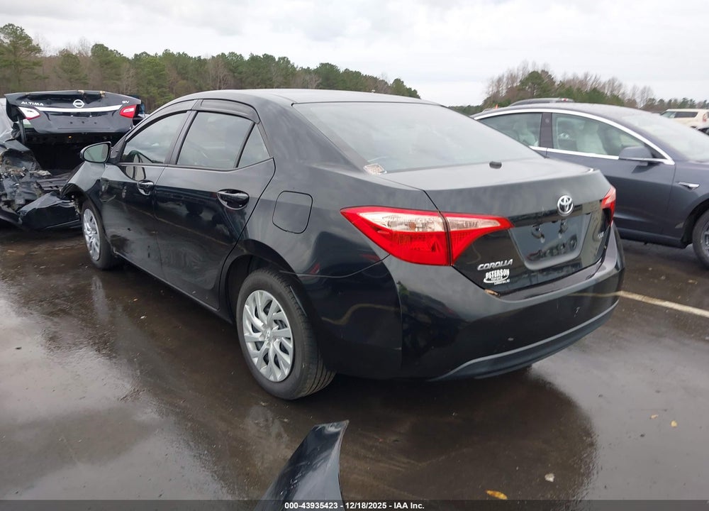 2019 TOYOTA COROLLA LE VIN: 2T1BURHE7KC208001