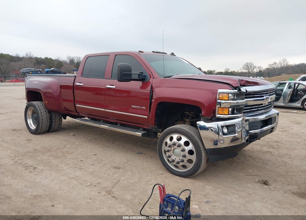 2015 CHEVROLET SILVERADO 3500HD LTZ VIN: 1GC4K0E80FF137326
