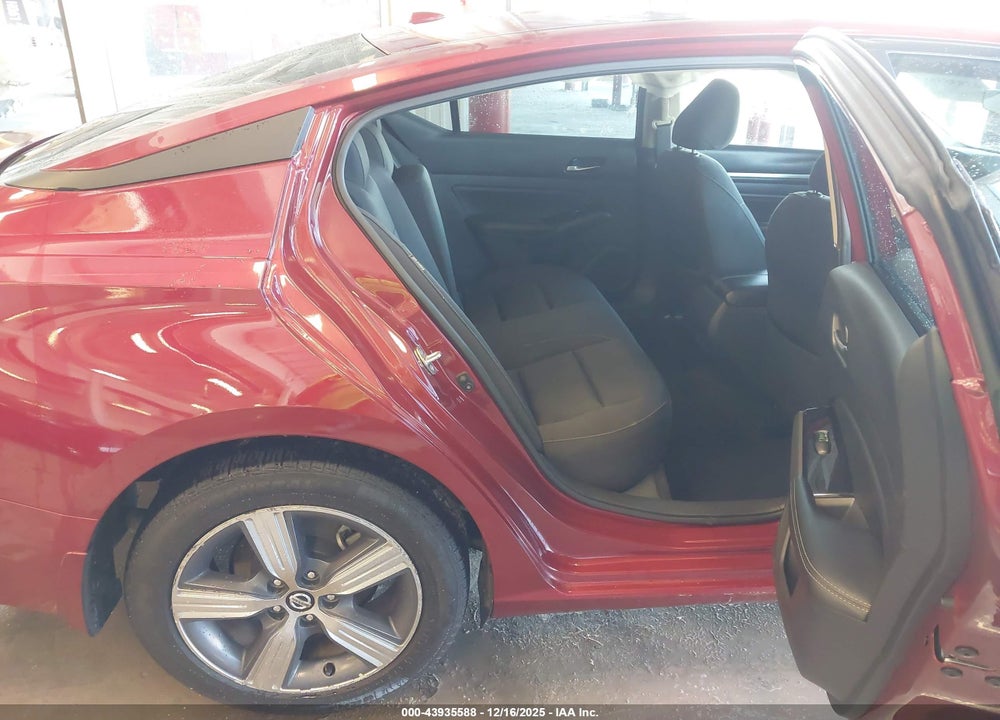 2021 NISSAN ALTIMA SV FWD VIN: 1N4BL4DV2MN356882