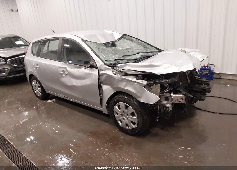 2012 HYUNDAI ELANTRA TOURING GLS VIN: KMHDB8AE9CU135443