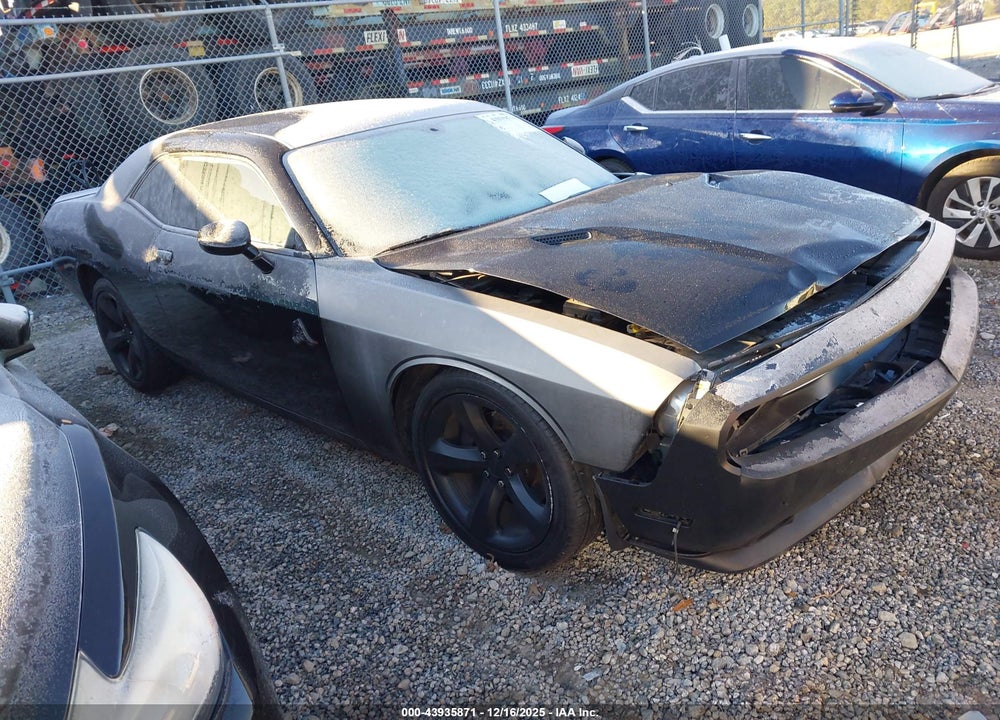 2013 DODGE CHALLENGER SXT VIN: 2C3CDYAG2DH651888