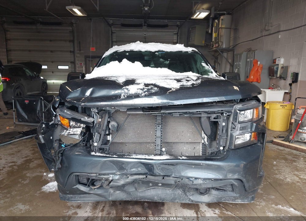 2020 CHEVROLET SILVERADO 1500 4WD  STANDARD BED CUSTOM VIN: 1GCRYBEH2LZ264458