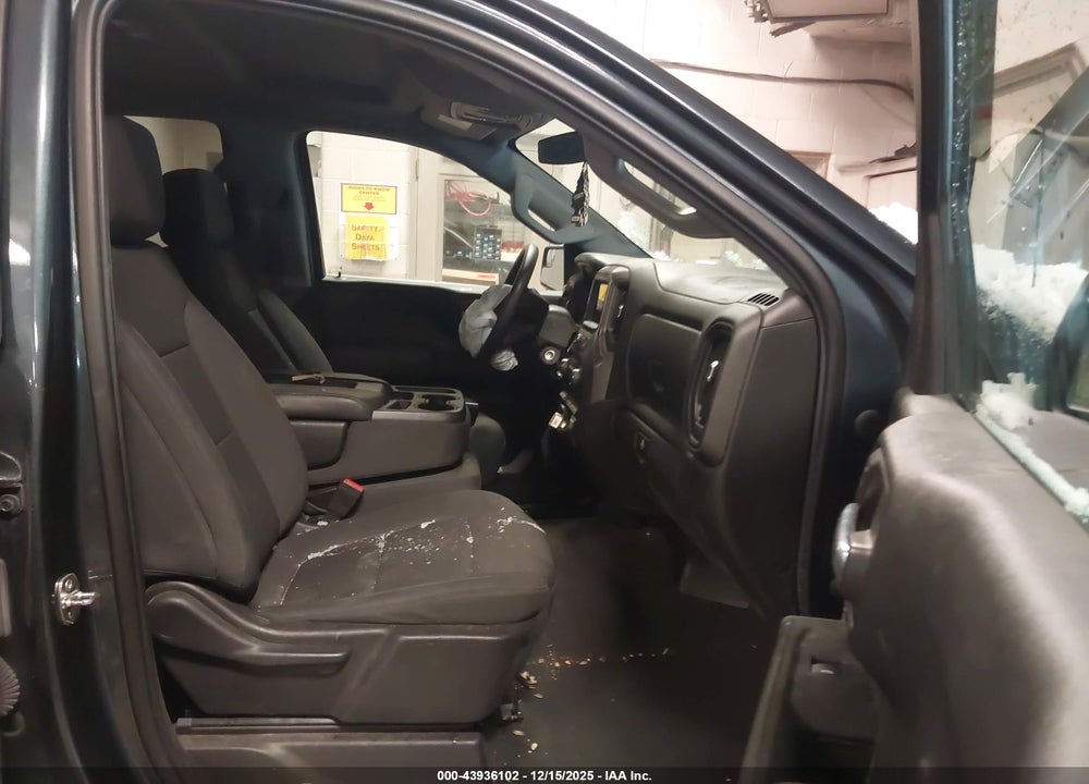 2020 CHEVROLET SILVERADO 1500 4WD  STANDARD BED CUSTOM VIN: 1GCRYBEH2LZ264458