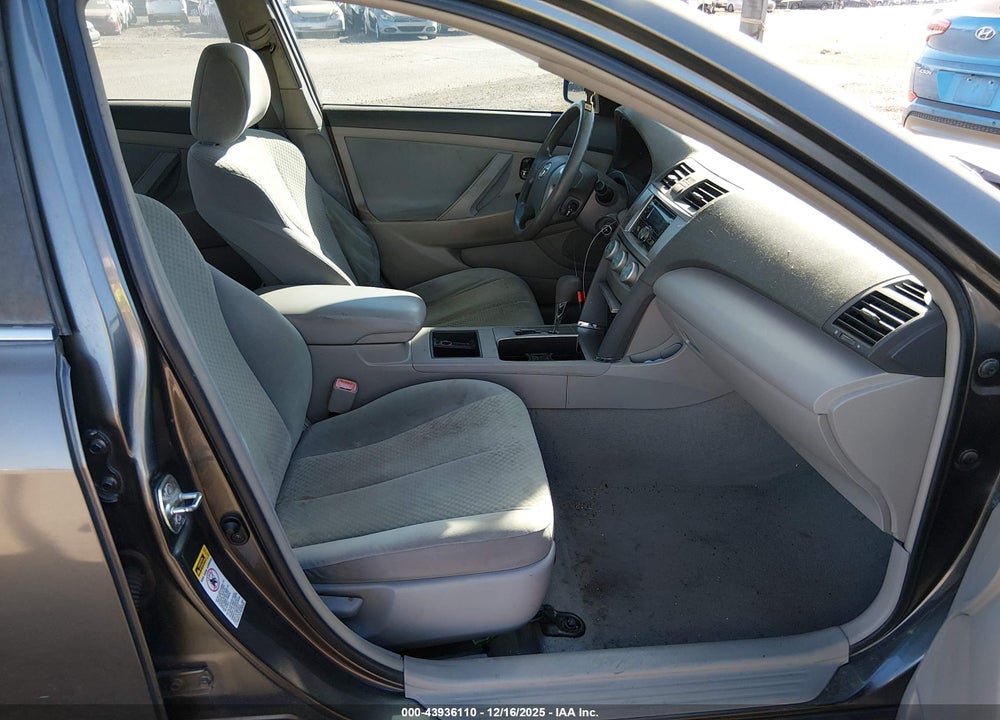 2008 TOYOTA CAMRY LE VIN: 4T4BE46K88R031917