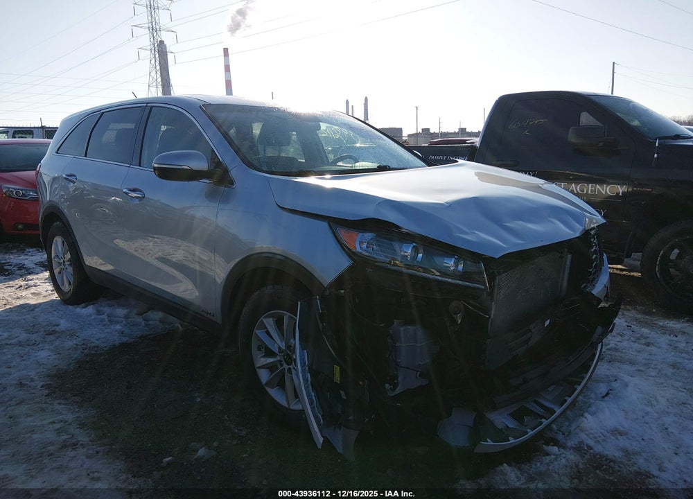 2019 KIA SORENTO 3.3L LX VIN: 5XYPGDA56KG480697