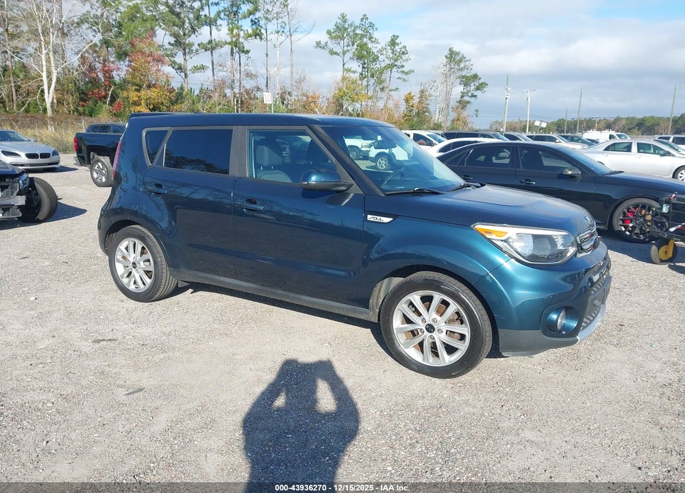 2017 KIA SOUL + VIN: KNDJP3A55H7494256