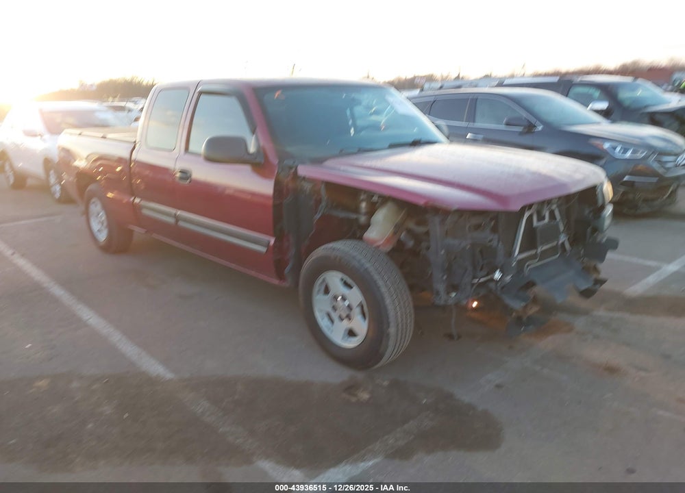 2005 CHEVROLET SILVERADO 1500 LS VIN: 2GCEC19T951376370