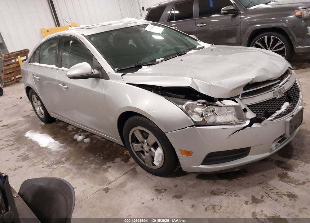 2014 CHEVROLET CRUZE 1LT AUTO VIN: 1G1PC5SB2E7352313