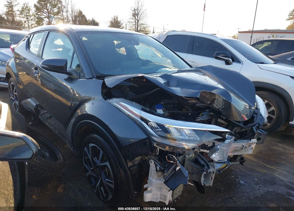 2022 TOYOTA C-HR XLE VIN: NMTKHMBX6NR141340