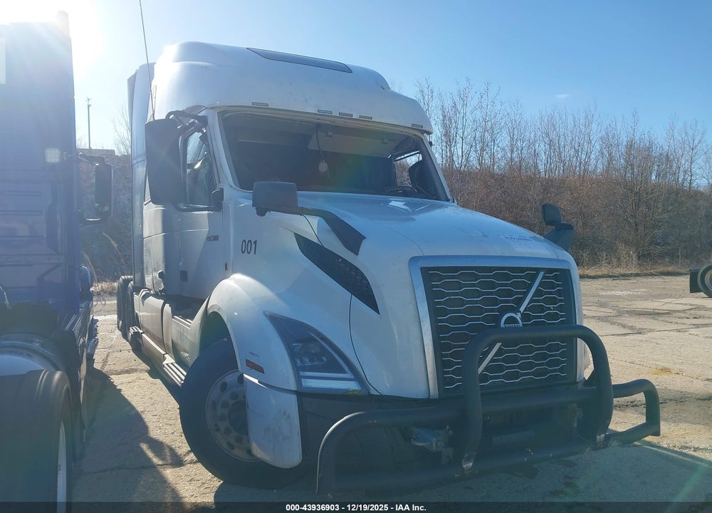 2022 VOLVO VNL VIN: 4V4NC9EH2NN602638