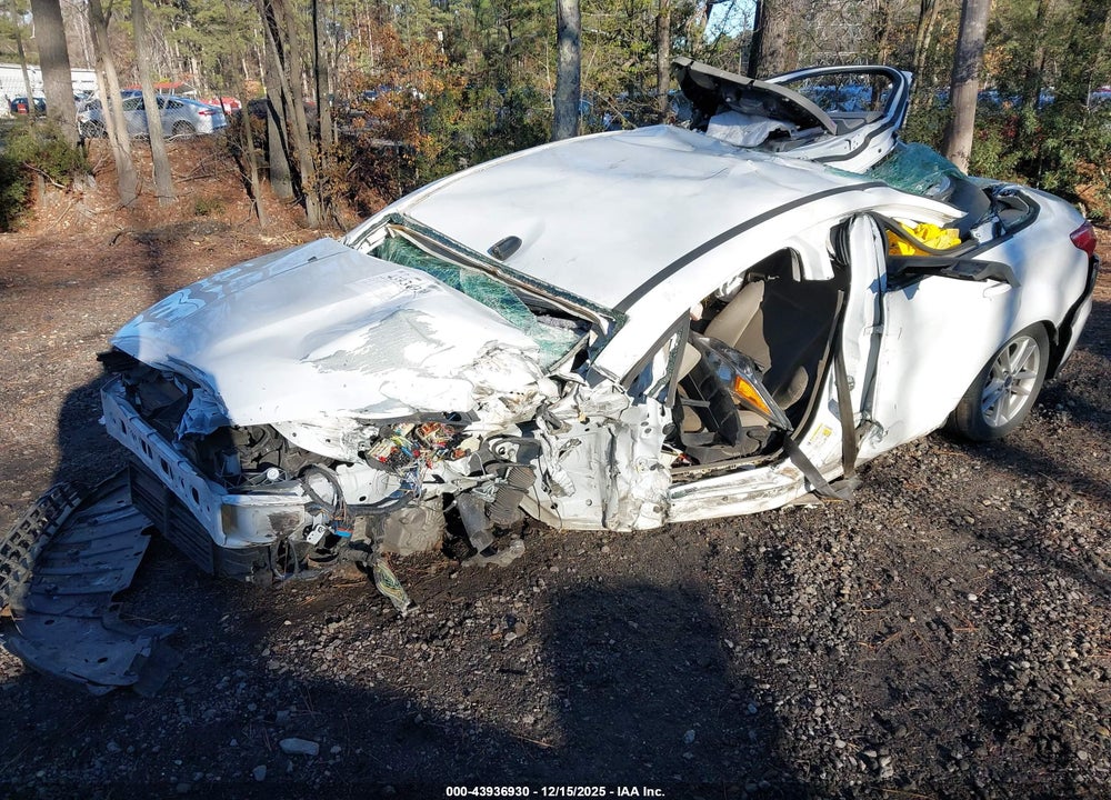 2018 FORD FOCUS SE VIN: 1FADP3F25JL225298