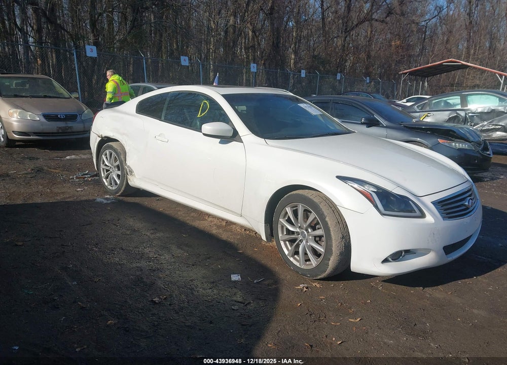 2011 INFINITI G37X VIN: JN1CV6EL1BM262175