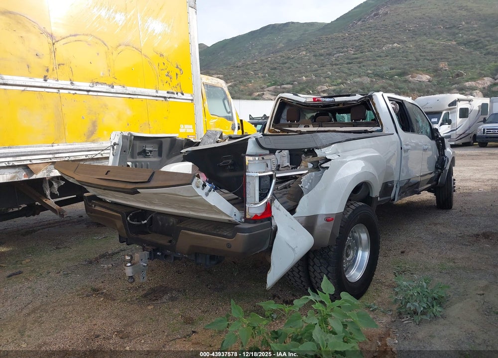 2022 FORD F-450 KING RANCH VIN: 1FT8W4DT9NED85128