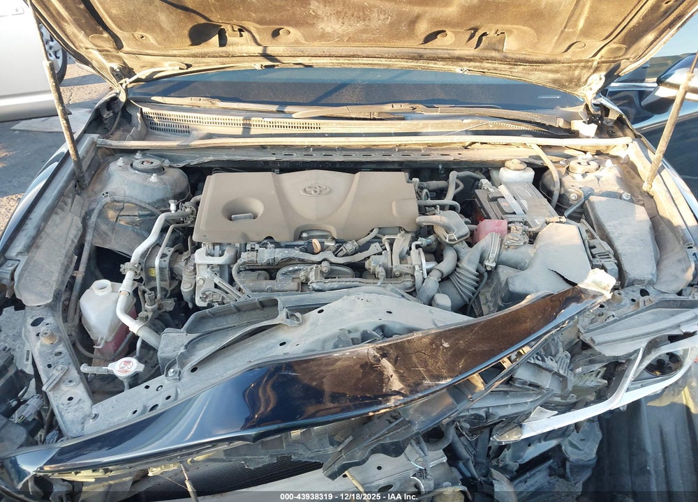 2018 TOYOTA CAMRY SE VIN: 4T1B11HK2JU612675