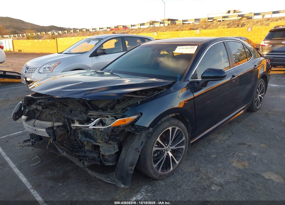 2018 TOYOTA CAMRY SE VIN: 4T1B11HK2JU612675