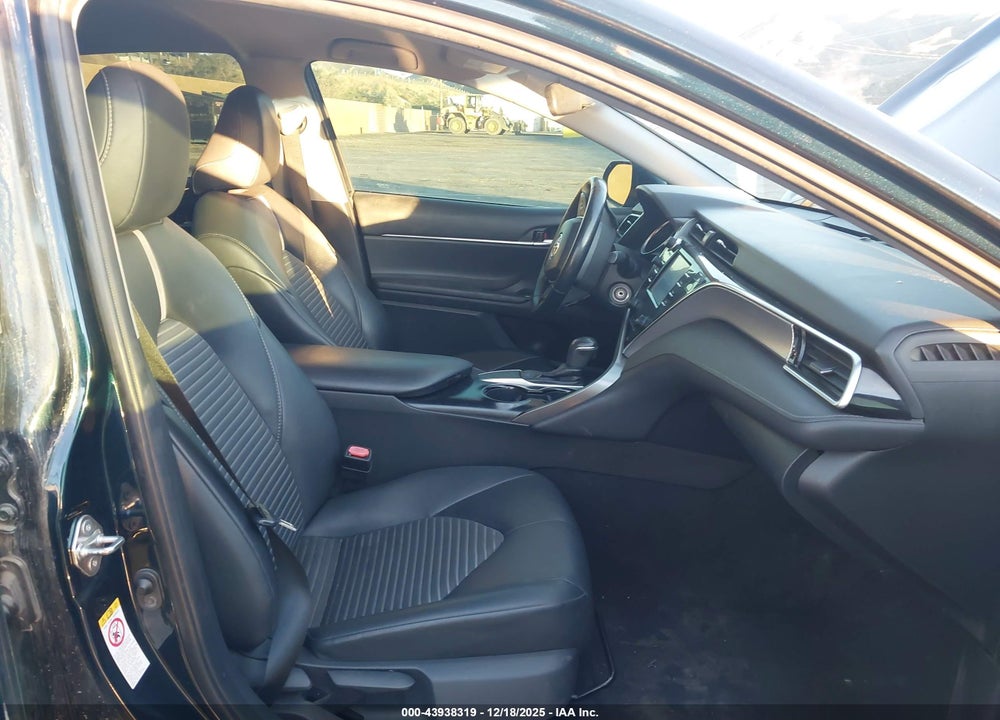 2018 TOYOTA CAMRY SE VIN: 4T1B11HK2JU612675