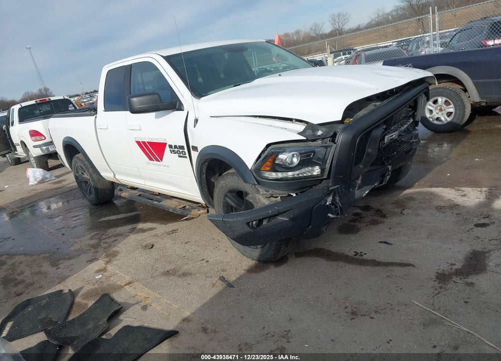 2019 RAM 1500 CLASSIC WARLOCK  4X4 6'4 BOX VIN: 1C6RR7GT2KS725782