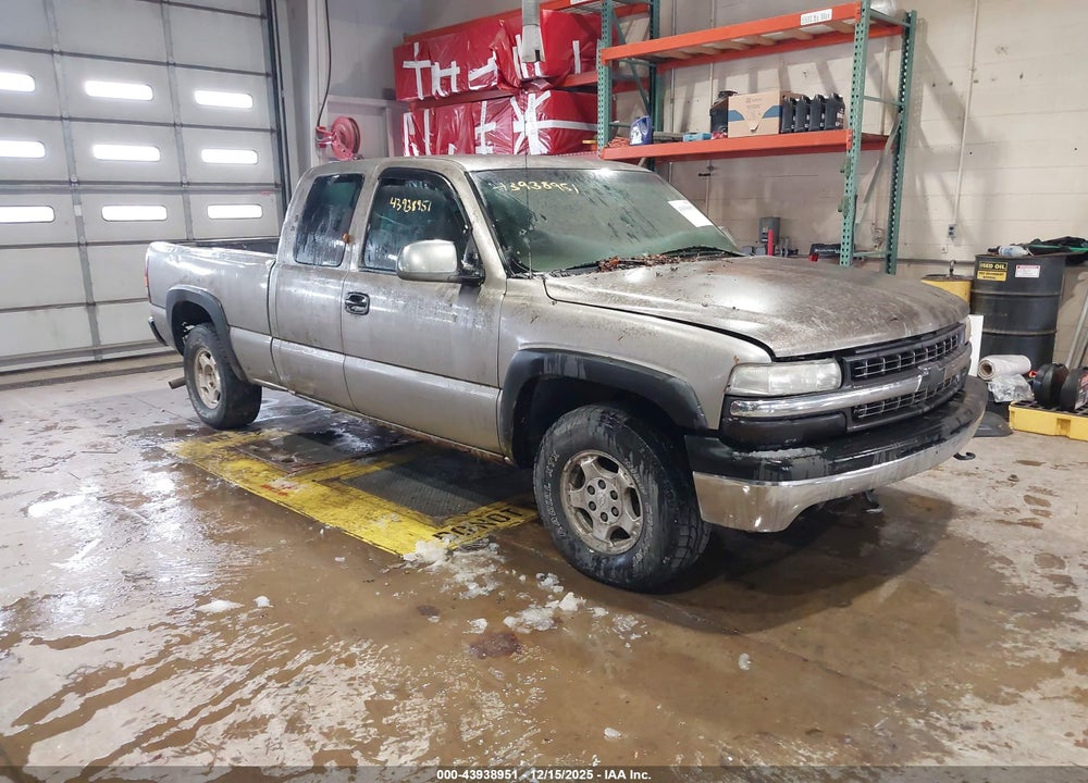 2001 CHEVROLET SILVERADO 1500 LS VIN: 2GCEK19T611226066