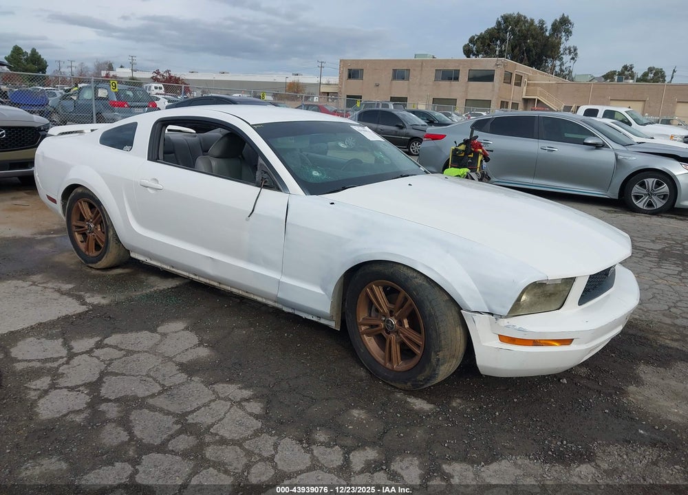 2005 FORD MUSTANG VIN: 1ZVFT80N055170295