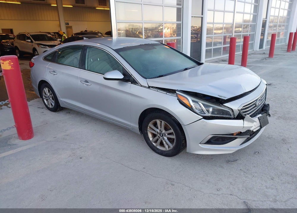 2016 HYUNDAI SONATA VIN: 5NPE24AF1GH404755
