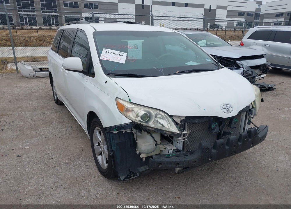 2011 TOYOTA SIENNA LE V6 VIN: 5TDKK3DC2BS091829
