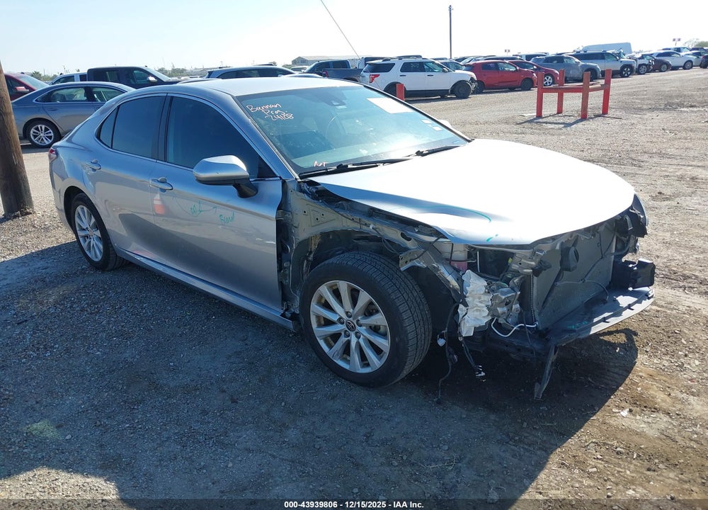 2020 TOYOTA CAMRY LE VIN: 4T1C11AK7LU952972