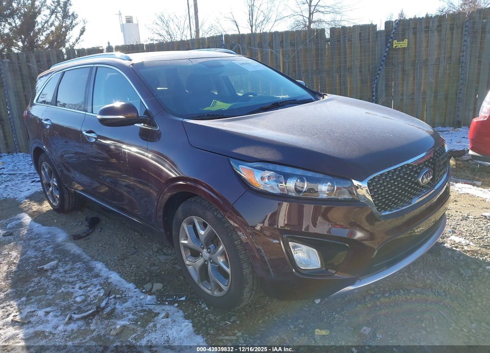 2016 KIA SORENTO 3.3L SX VIN: 5XYPK4A51GG184556