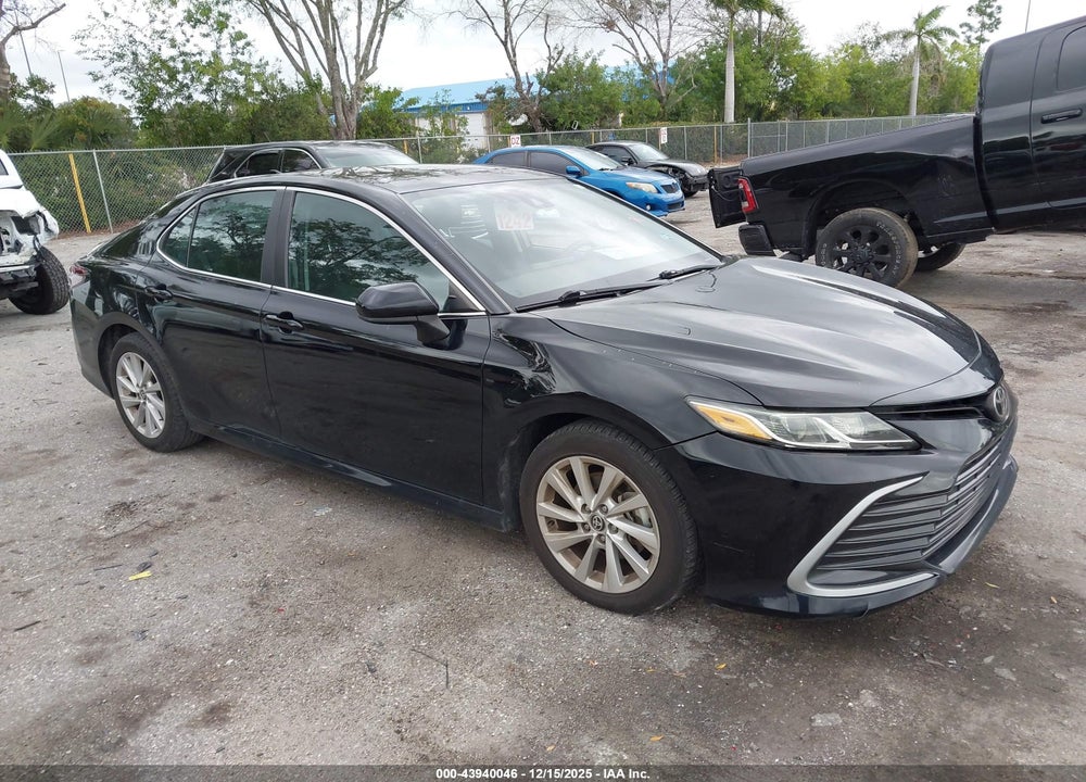 2021 TOYOTA CAMRY LE VIN: 4T1C11AK6MU484010