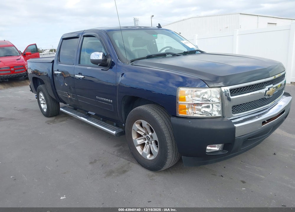 2011 CHEVROLET SILVERADO 1500 LT VIN: 3GCPCSE09BG313606