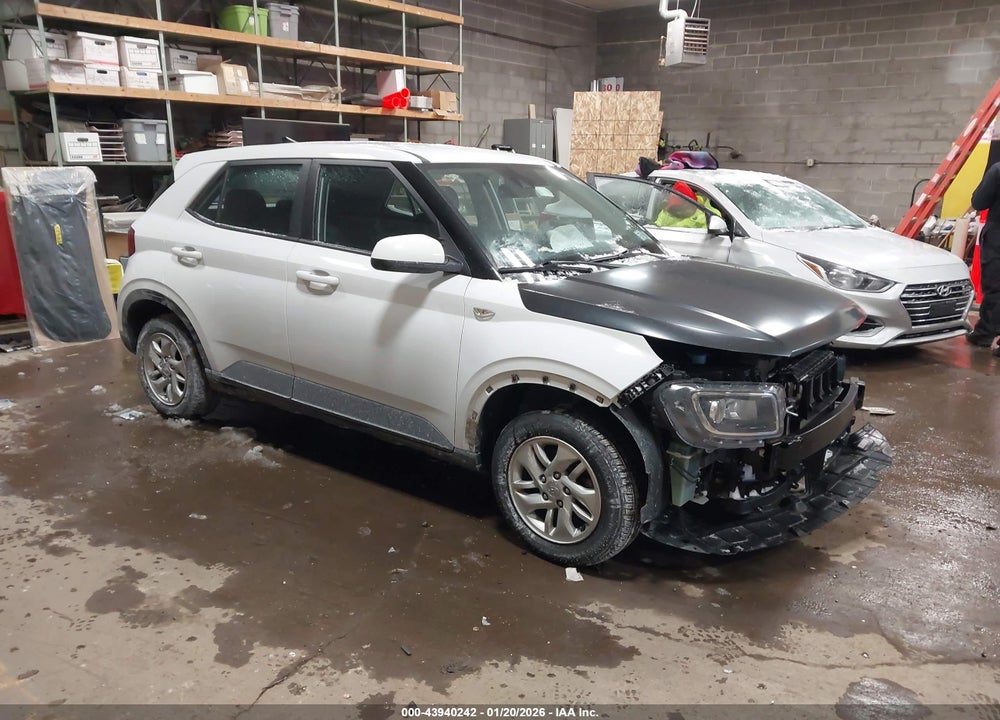 2022 HYUNDAI VENUE SE VIN: KMHRB8A31NU202303