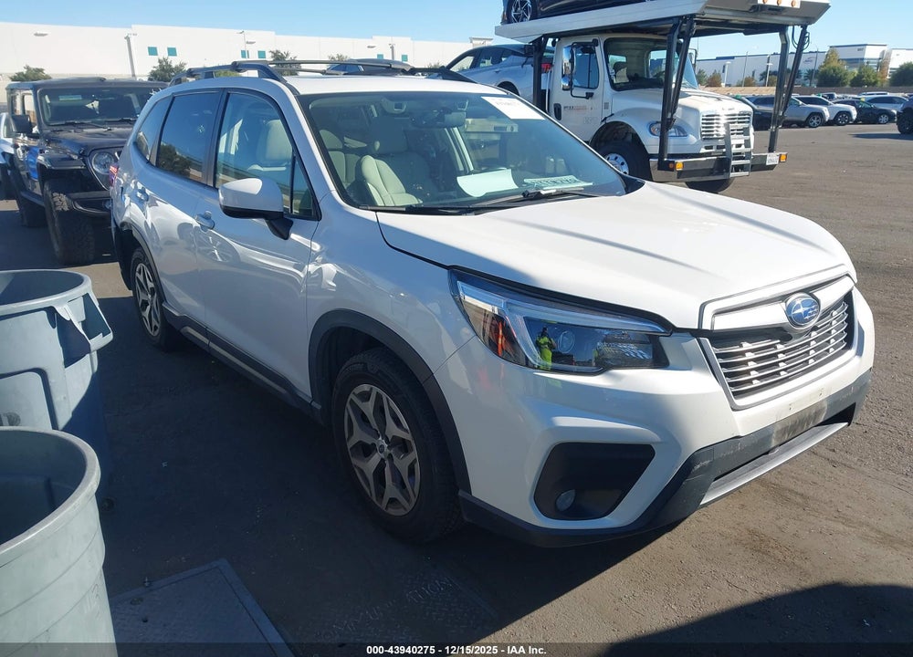 2021 SUBARU FORESTER PREMIUM VIN: JF2SKAJC2MH573458
