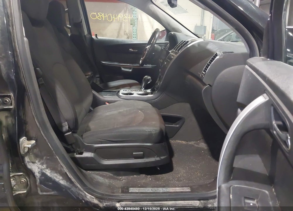 2012 GMC ACADIA SLE VIN: 1GKKRPED5CJ396237