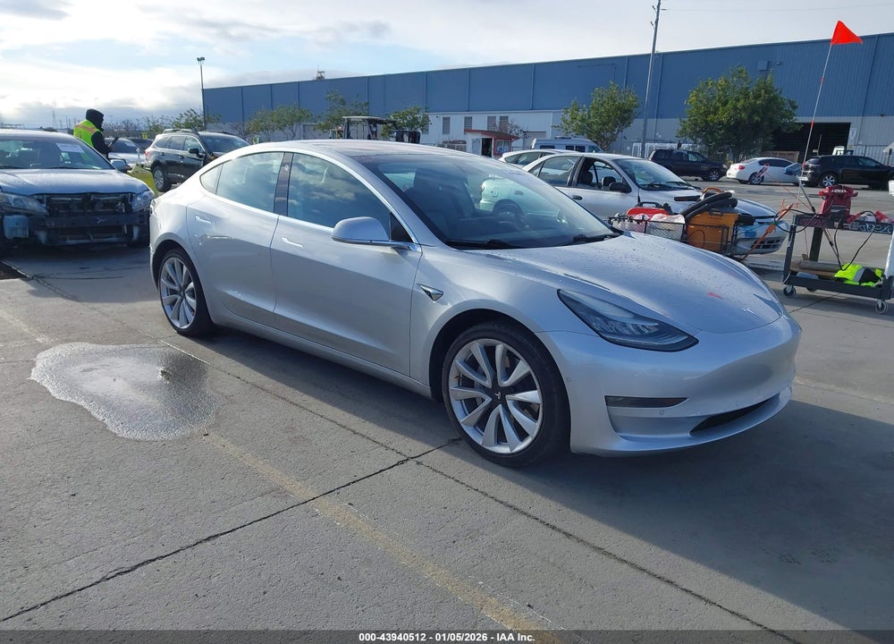 2018 TESLA MODEL 3 LONG RANGE/MID RANGE VIN: 5YJ3E1EAXJF061297