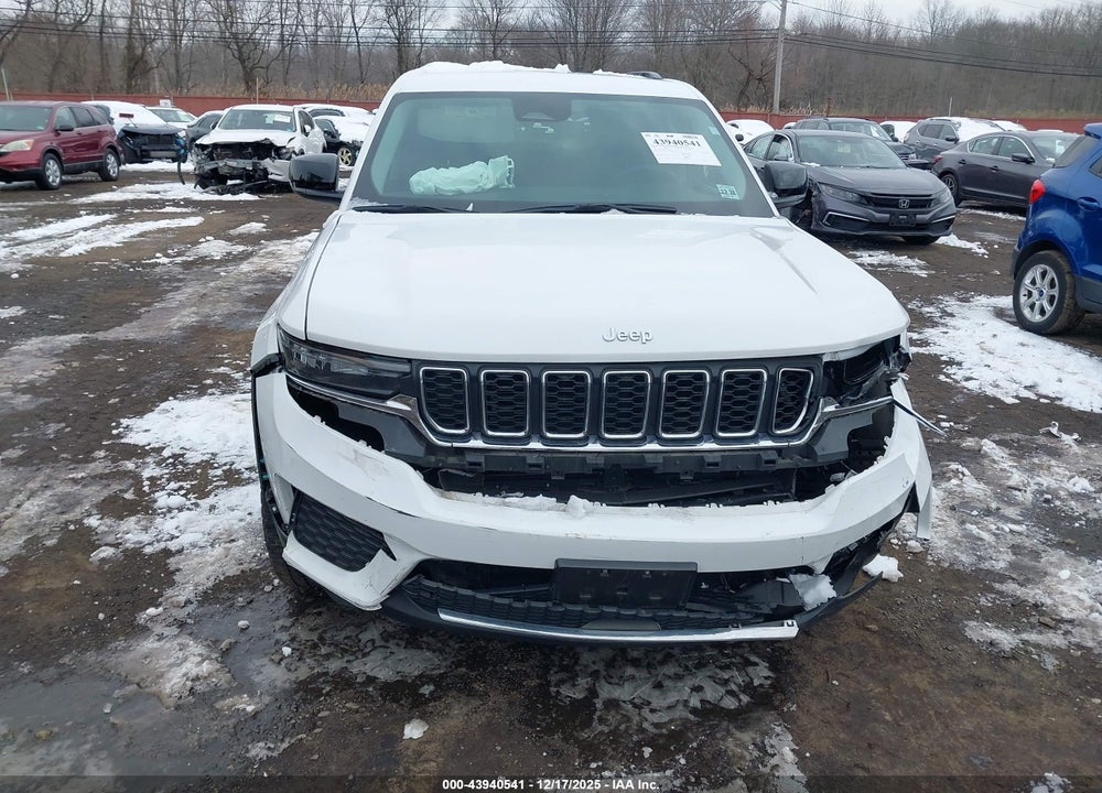 2023 JEEP GRAND CHEROKEE LAREDO 4X4 VIN: 1C4RJHAG2PC660919
