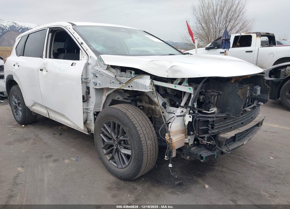 2021 NISSAN ROGUE S INTELLIGENT AWD VIN: 5N1AT3AB9MC824172