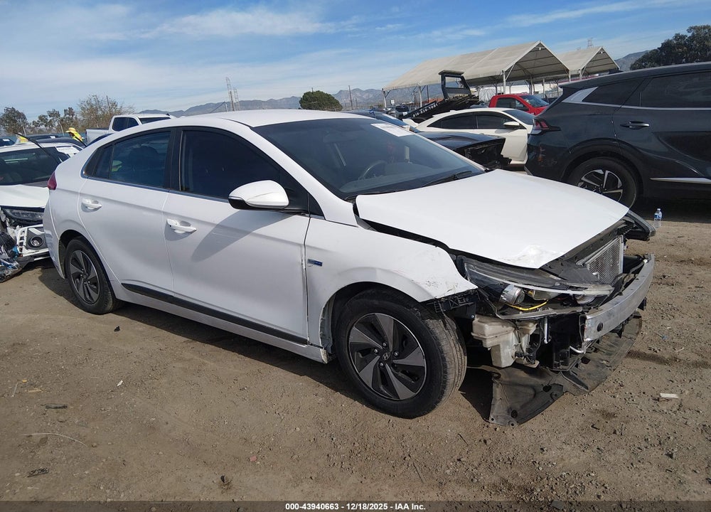 2017 HYUNDAI IONIQ VIN: KMHC75LC2HU040298