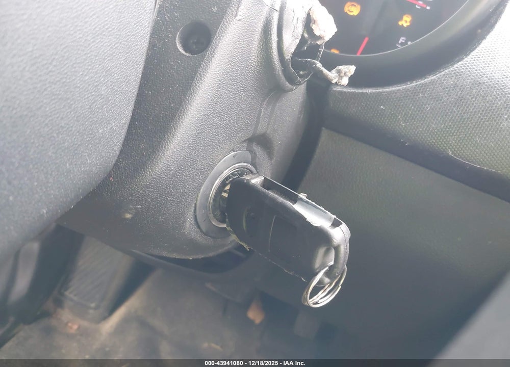 2011 KIA SOUL + VIN: KNDJT2A26B7318741