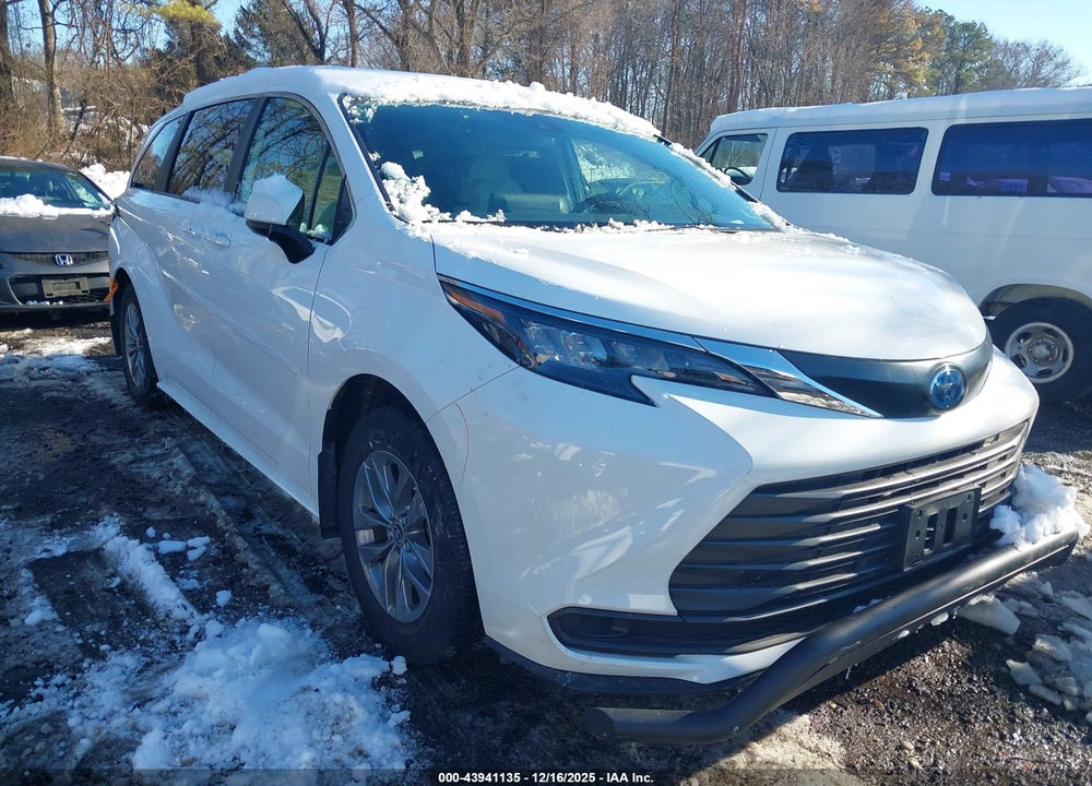 2024 TOYOTA SIENNA LE VIN: 5TDBSKFC9RS120583