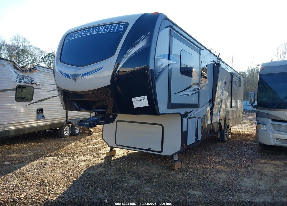 2019 KEYSTONE AVALANCHE VIN: 4YDF38328KE760550