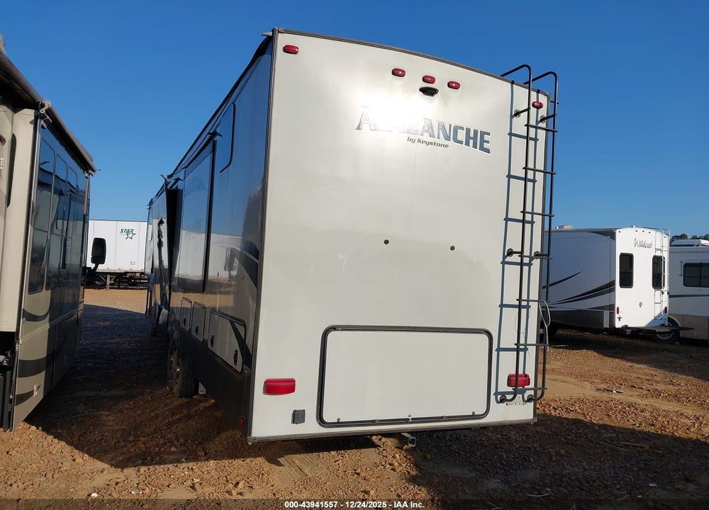 2019 KEYSTONE AVALANCHE VIN: 4YDF38328KE760550