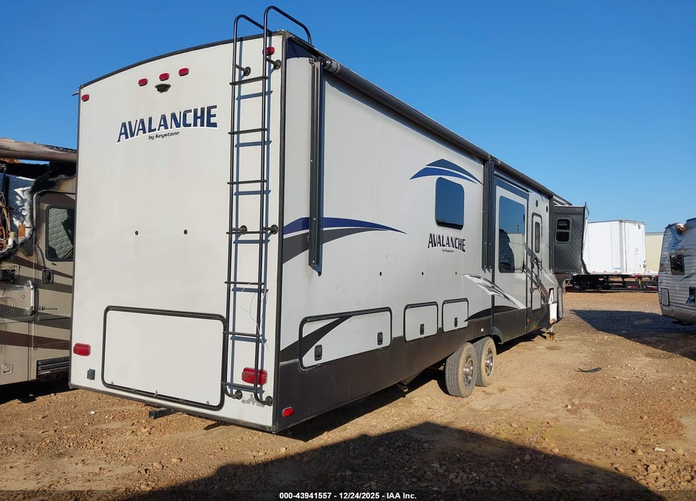 2019 KEYSTONE AVALANCHE VIN: 4YDF38328KE760550