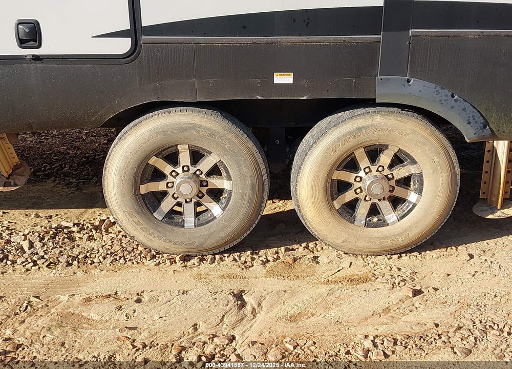 2019 KEYSTONE AVALANCHE VIN: 4YDF38328KE760550