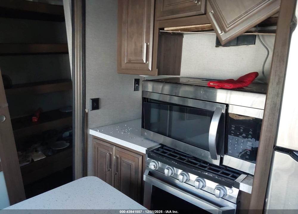 2019 KEYSTONE AVALANCHE VIN: 4YDF38328KE760550