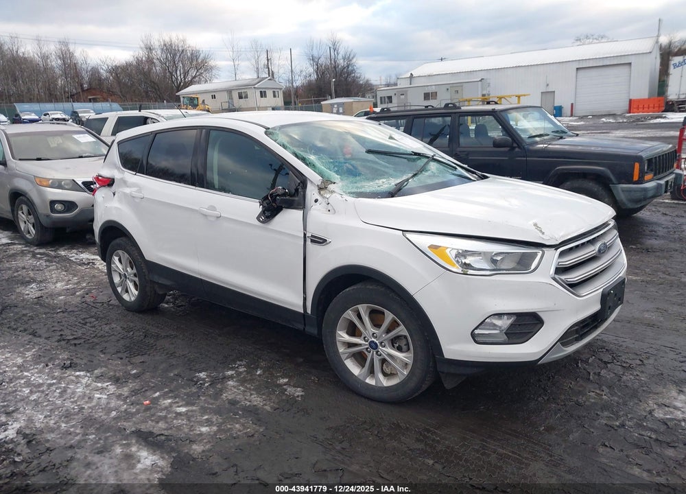2017 FORD ESCAPE SE VIN: 1FMCU9GD1HUC45484