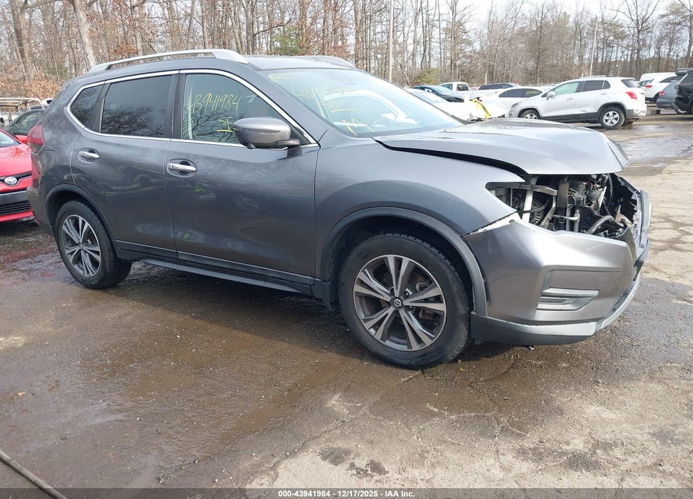 2019 NISSAN ROGUE SV VIN: 5N1AT2MT2KC793830